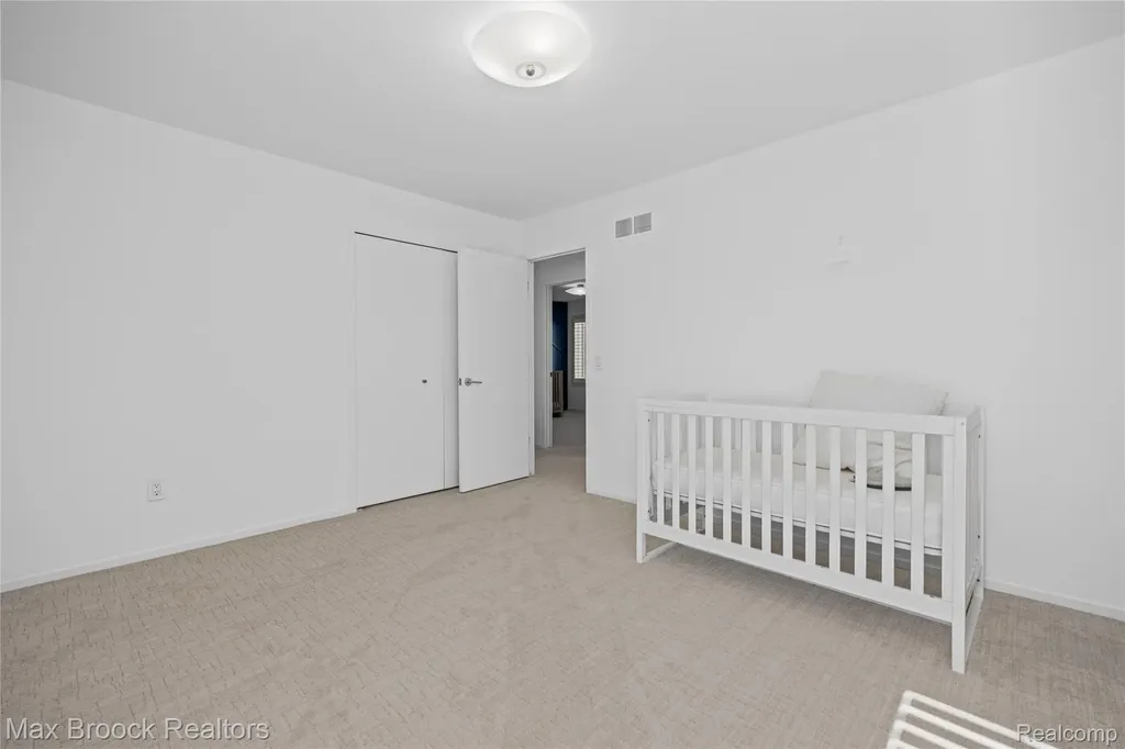 7102 Alta Vista Drive West Bloomfield Charter Township MI 48322