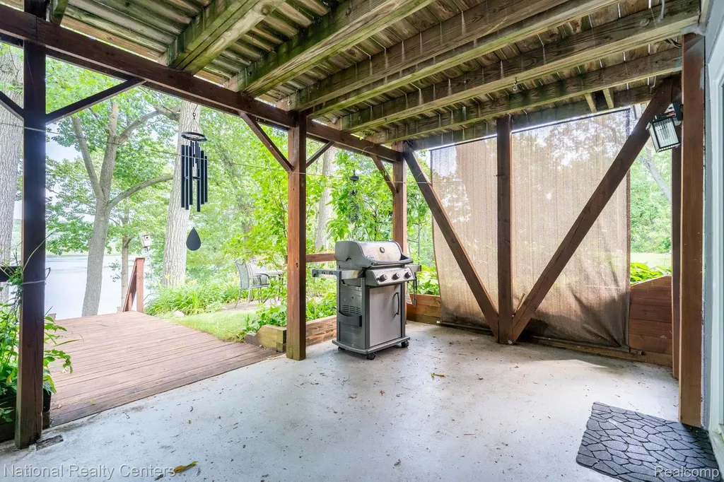 3627 Merritt Lake Drive Metamora Township MI 48455
