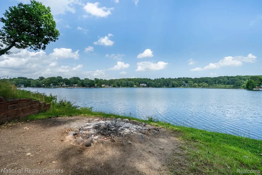 3627 Merritt Lake Drive Metamora Township MI 48455
