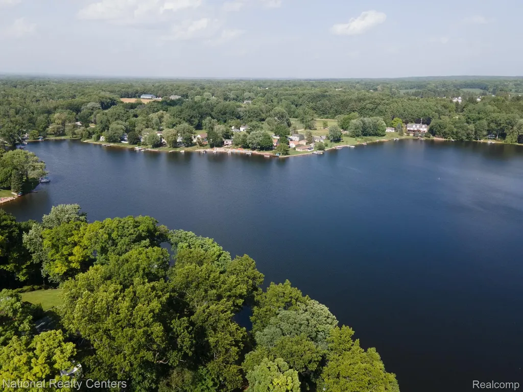 3627 Merritt Lake Drive Metamora Township MI 48455