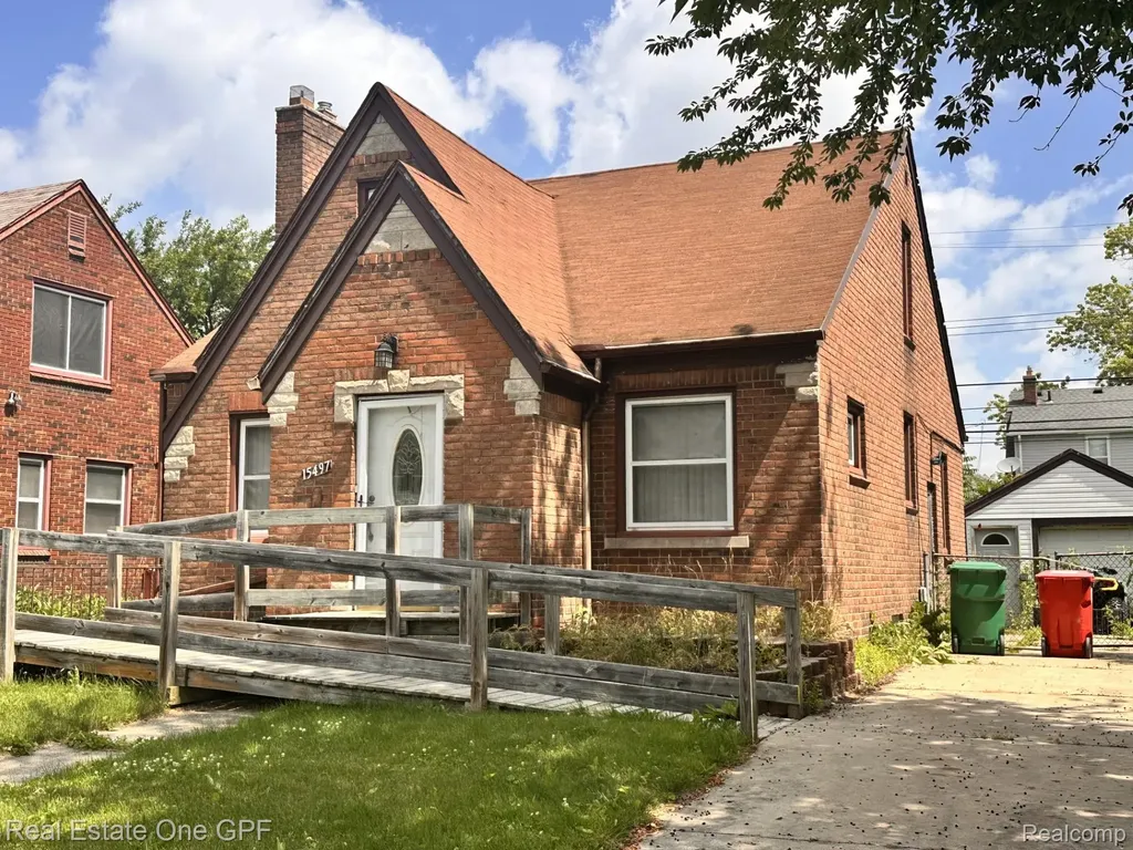 15497 Nehls Avenue Eastpointe City MI 48021