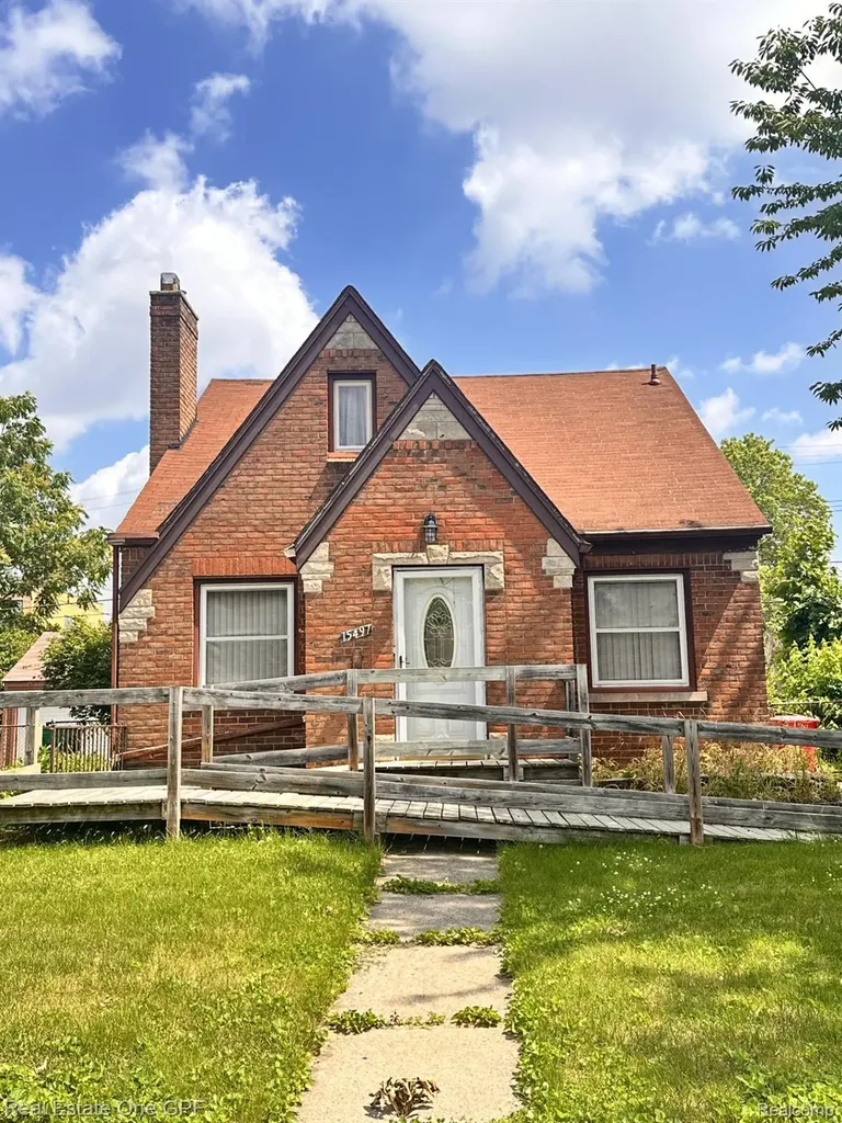 15497 Nehls Avenue Eastpointe City MI 48021