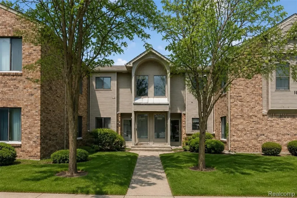 42739 Lilley Pointe Drive Canton Charter Township MI 48187