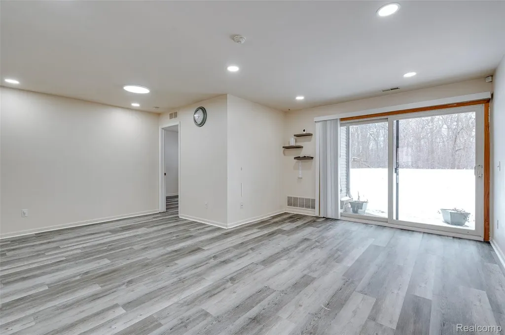42739 Lilley Pointe Drive Canton Charter Township MI 48187
