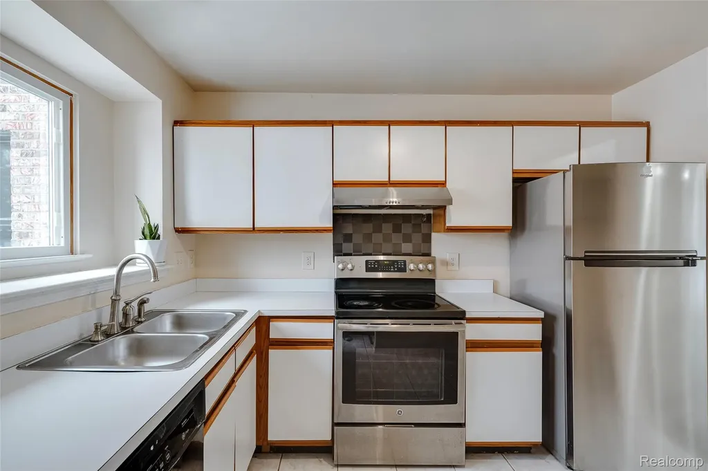 42739 Lilley Pointe Drive Canton Charter Township MI 48187