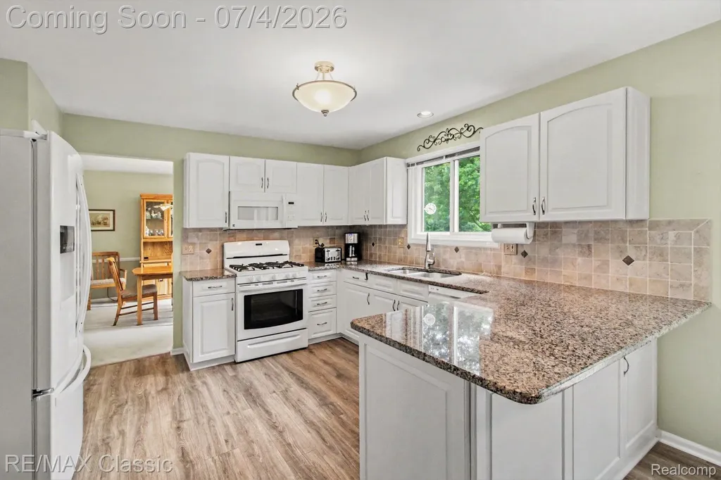 25723 Sullivan Lane Novi City MI 48375