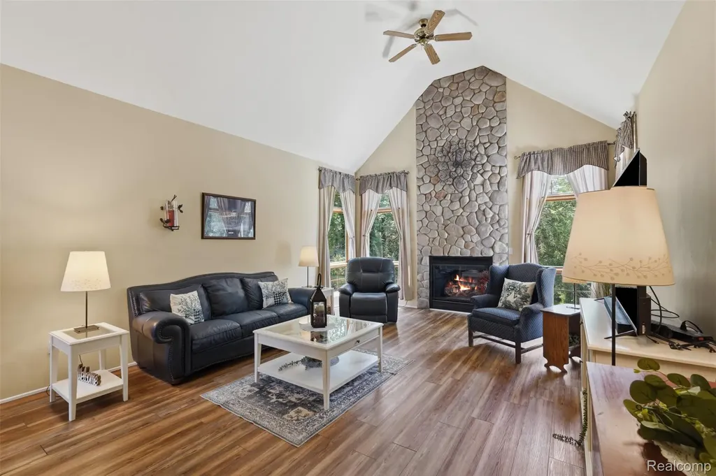 10525 Antcliff Road Norvell Township MI 49230