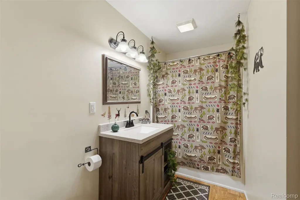 10525 Antcliff Road Norvell Township MI 49230