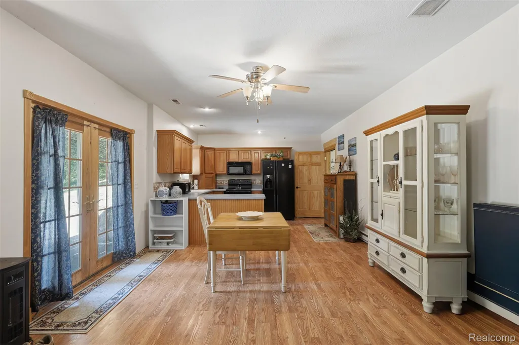 10525 Antcliff Road Norvell Township MI 49230
