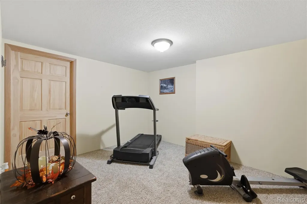 10525 Antcliff Road Norvell Township MI 49230