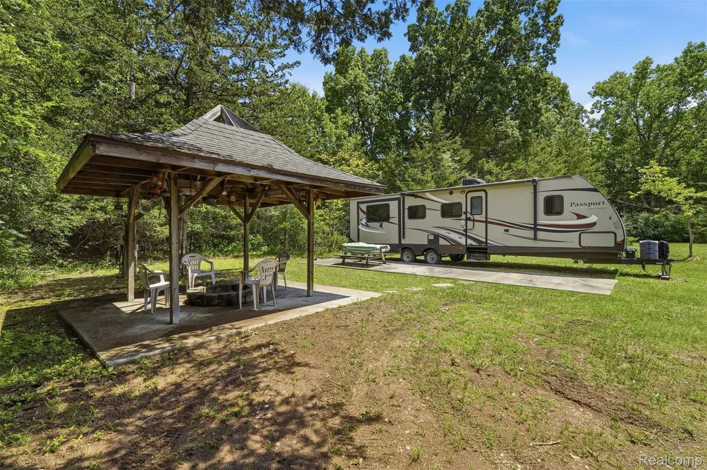 10525 Antcliff Road Norvell Township MI 49230