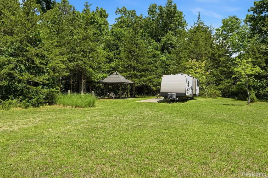 10525 Antcliff Road Norvell Township MI 49230