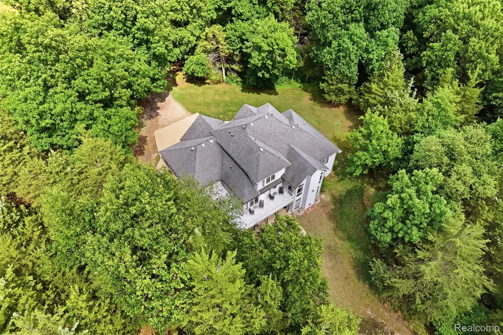 10525 Antcliff Road Norvell Township MI 49230