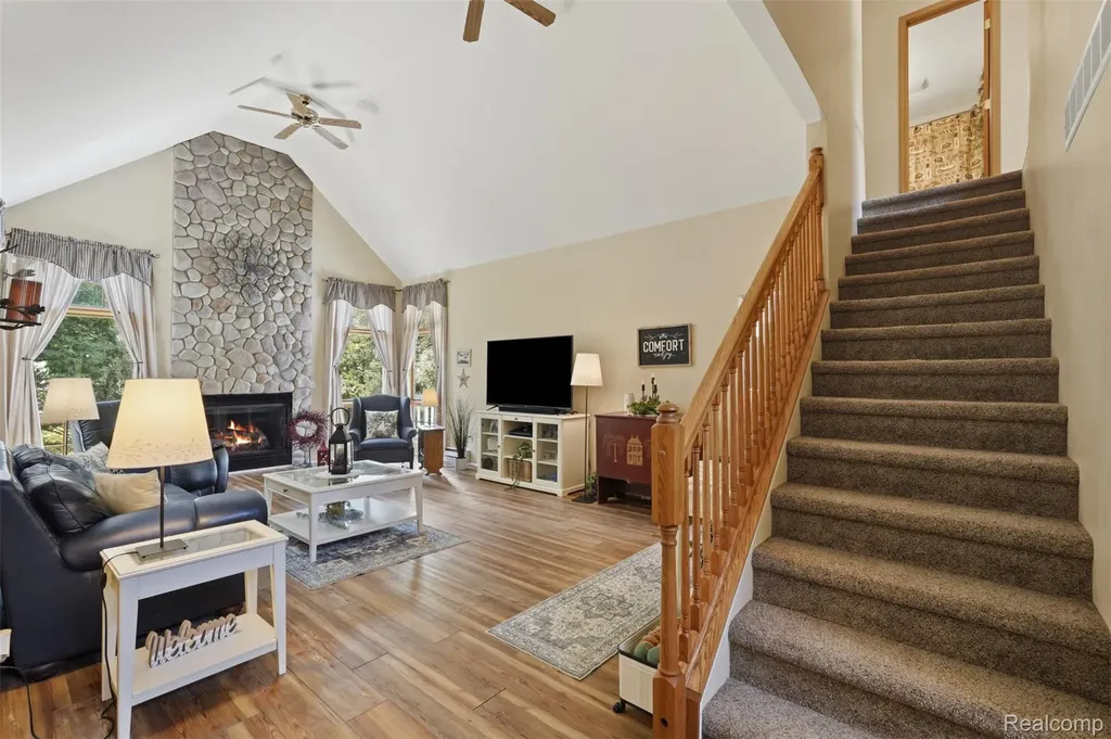 10525 Antcliff Road Norvell Township MI 49230