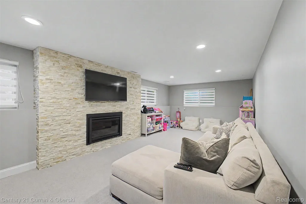 42299 Sunnydale Lane Northville Township MI 48168