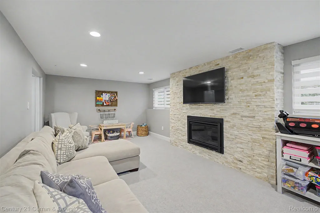 42299 Sunnydale Lane Northville Township MI 48168