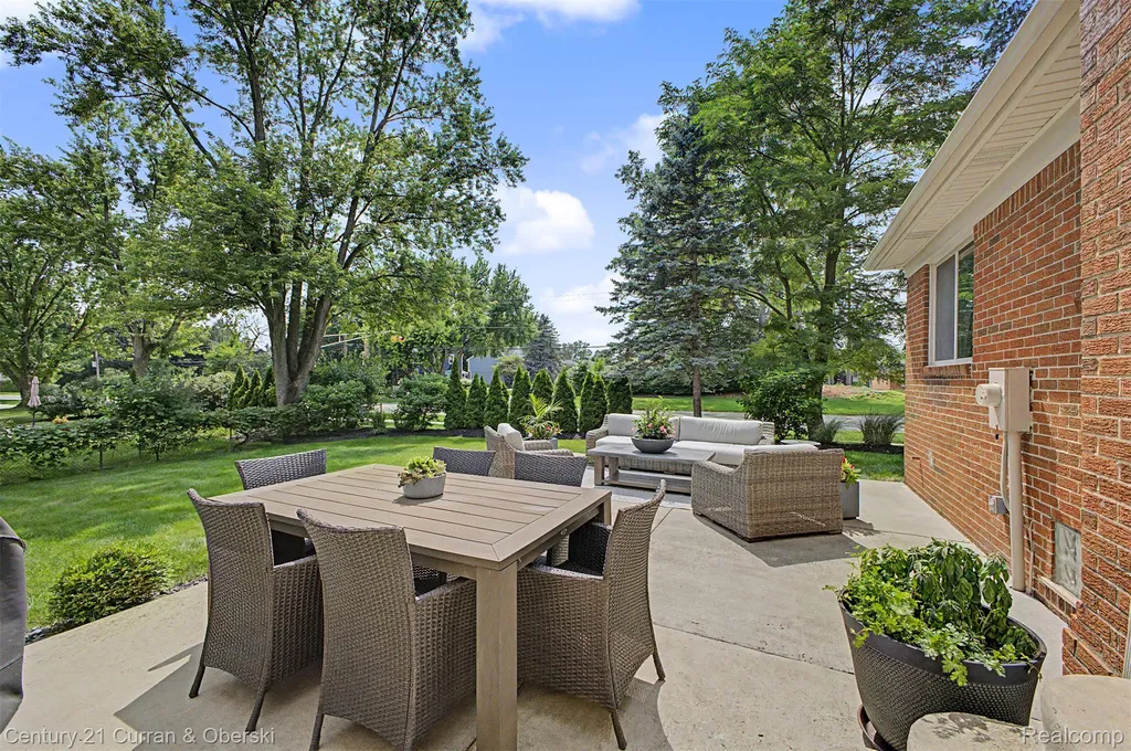 42299 Sunnydale Lane Northville Township MI 48168