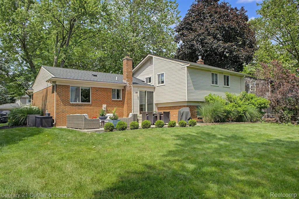 42299 Sunnydale Lane Northville Township MI 48168