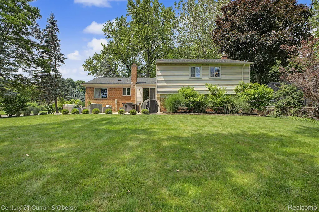 42299 Sunnydale Lane Northville Township MI 48168