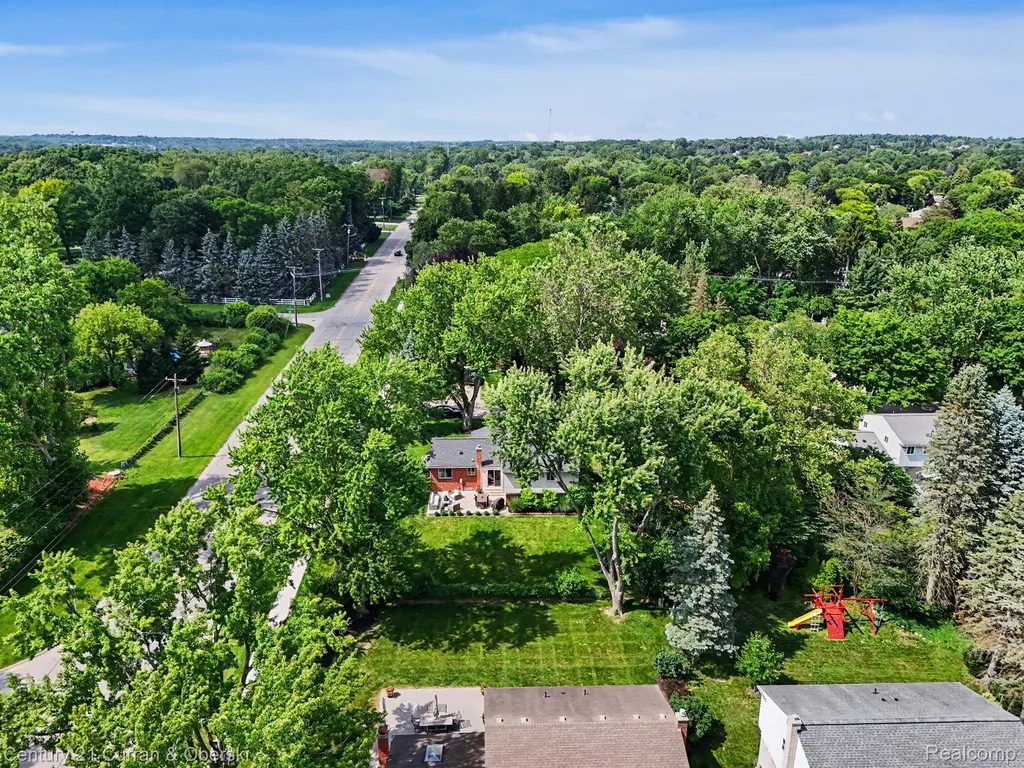 42299 Sunnydale Lane Northville Township MI 48168
