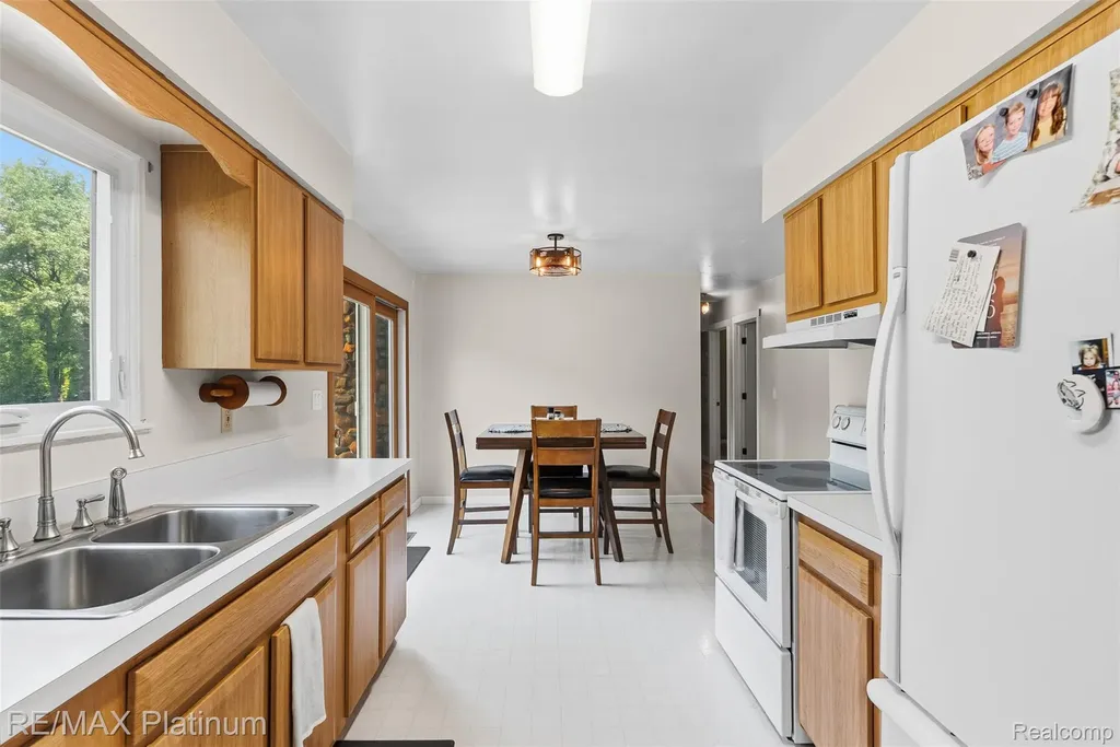 8370 W Rolston Road Argentine Township MI 48451