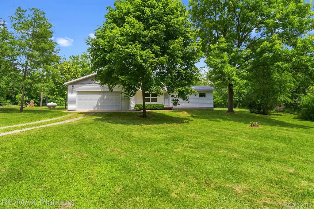 8370 W Rolston Road Argentine Township MI 48451