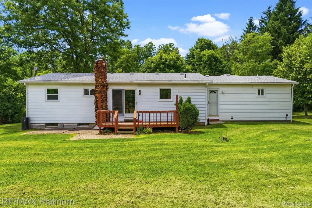 8370 W Rolston Road Argentine Township MI 48451