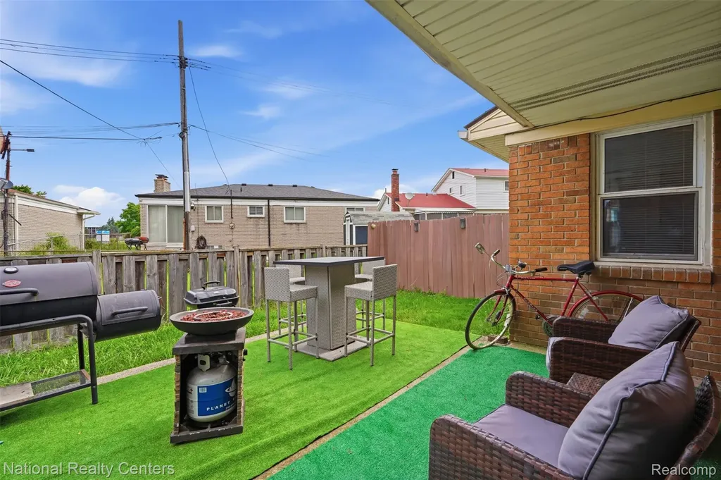 8345 Sirron Street Detroit City MI 48234