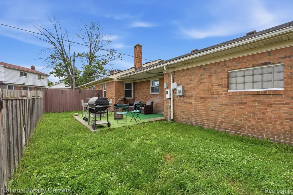 8345 Sirron Street Detroit City MI 48234