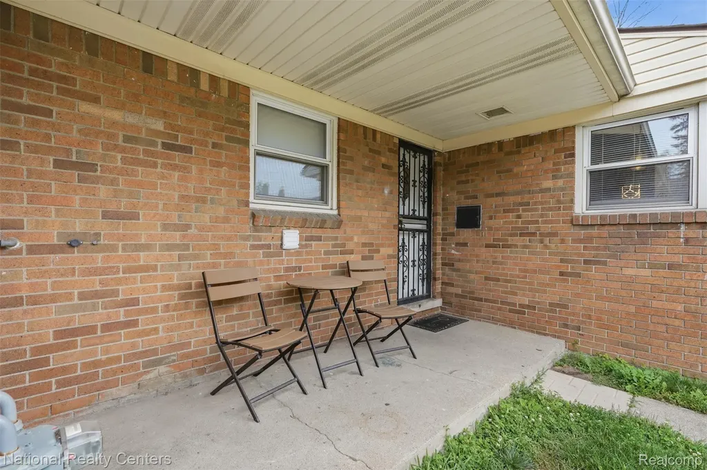 8345 Sirron Street Detroit City MI 48234