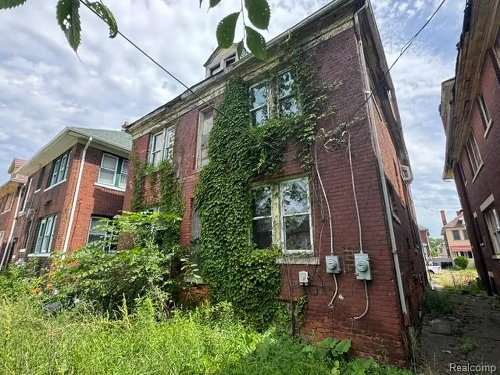 2262 Taylor Street Detroit City MI 48206