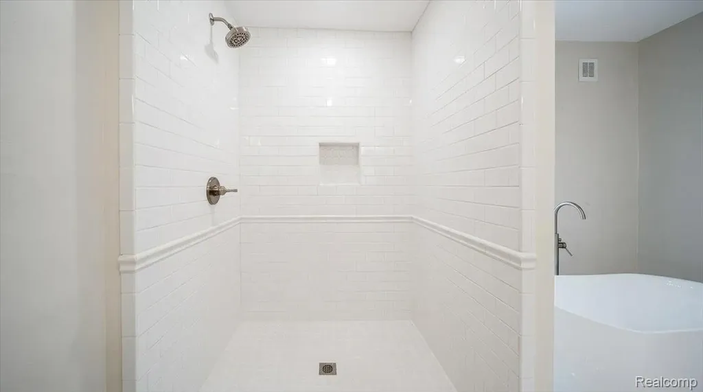 438 N Bailey Street Romeo Village MI 48065