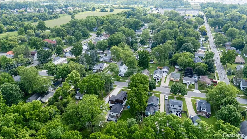438 N Bailey Street Romeo Village MI 48065