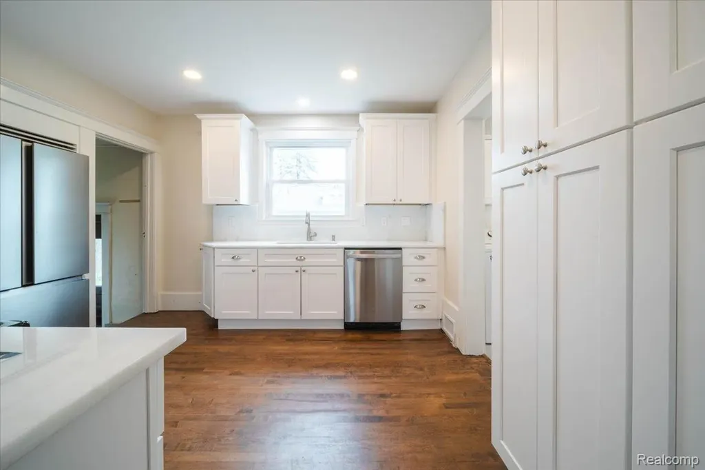 438 N Bailey Street Romeo Village MI 48065