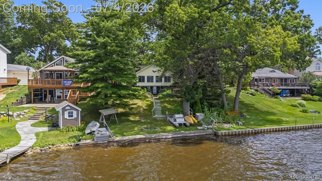 93 Danforth Street White Lake Charter Township MI 48386