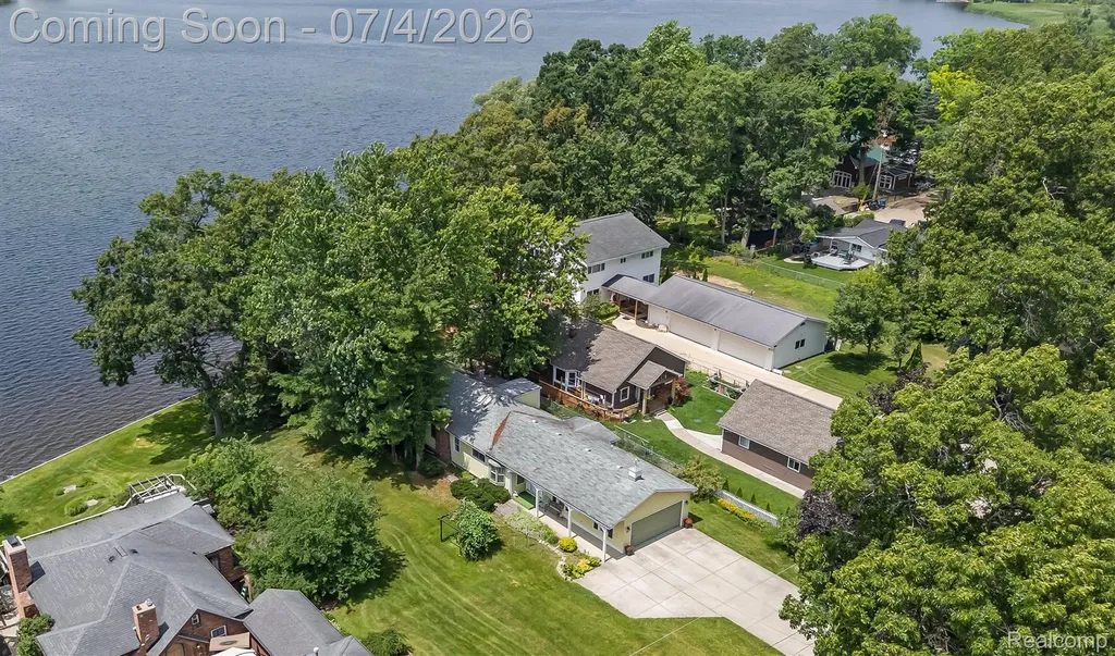 93 Danforth Street White Lake Charter Township MI 48386