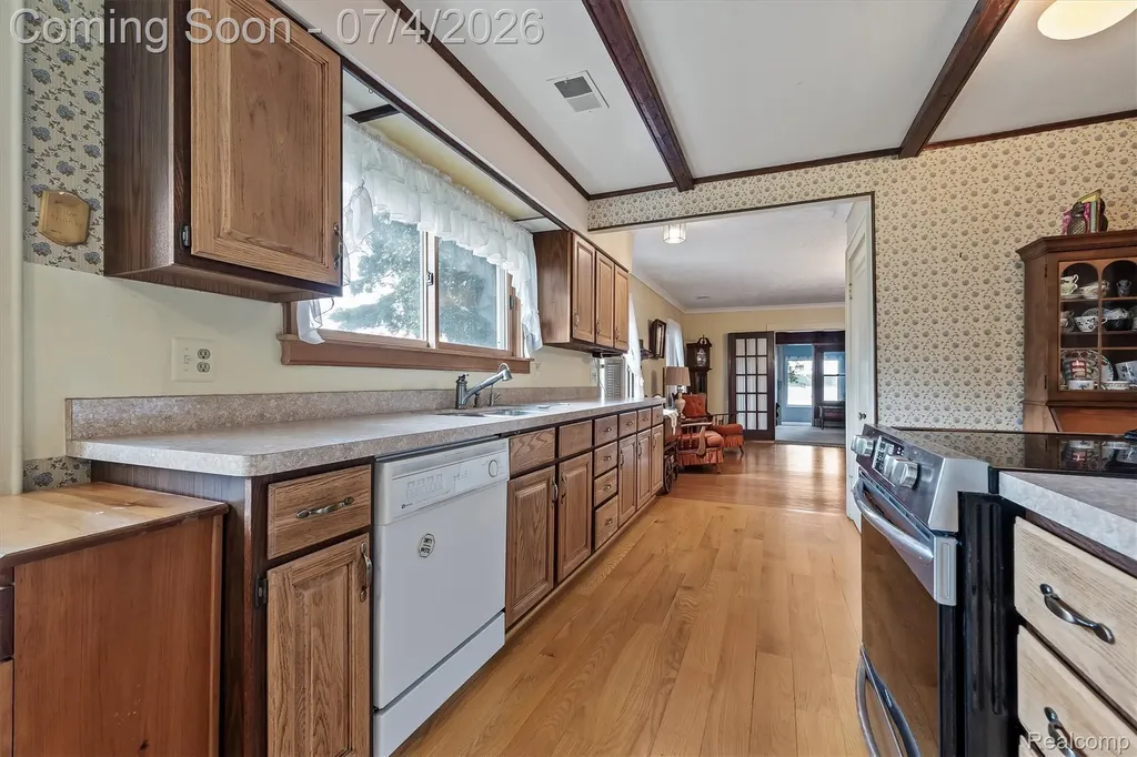 93 Danforth Street White Lake Charter Township MI 48386