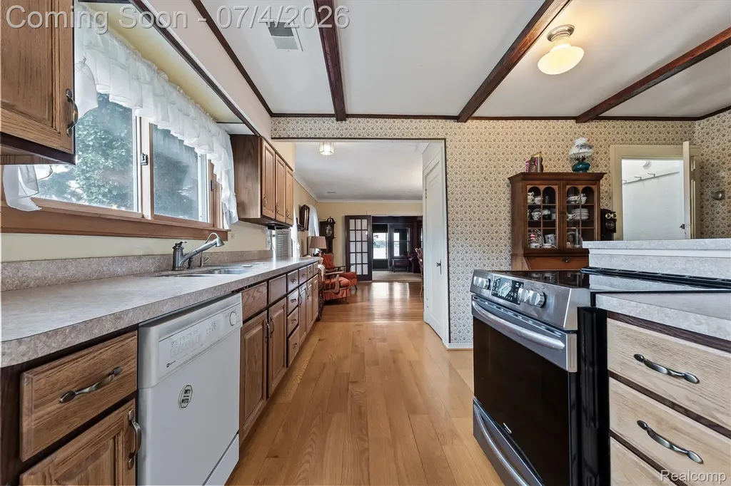 93 Danforth Street White Lake Charter Township MI 48386