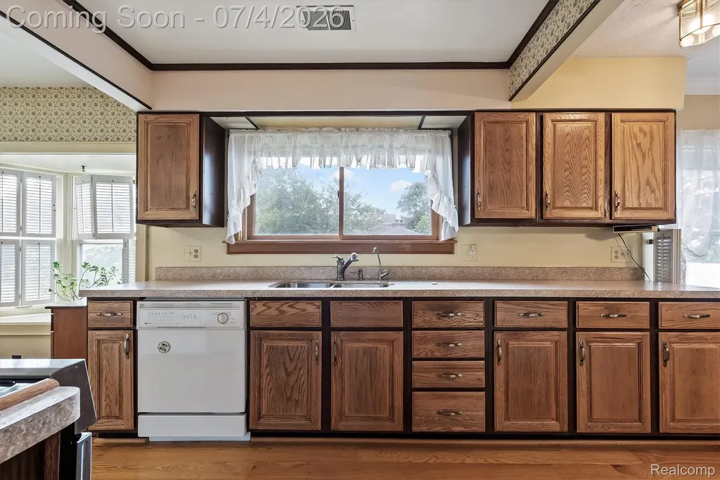 93 Danforth Street White Lake Charter Township MI 48386