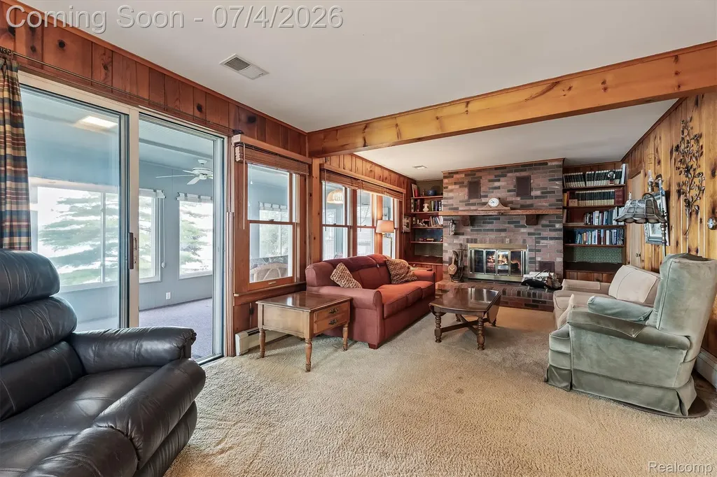 93 Danforth Street White Lake Charter Township MI 48386