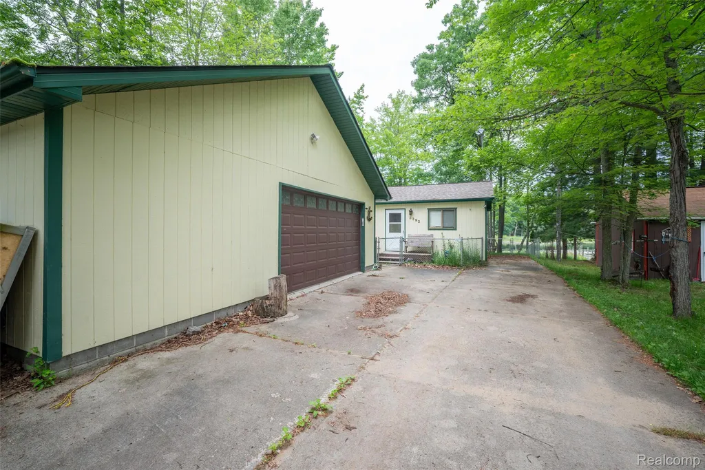 3392 Columbia Drive Foster Township MI 48661