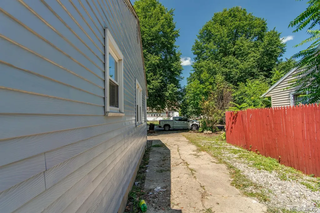 3418 Marmion Avenue Flint City MI 48506