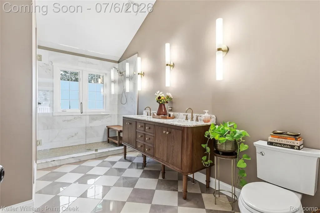 57558 Suffield Drive Washington Township MI 48094