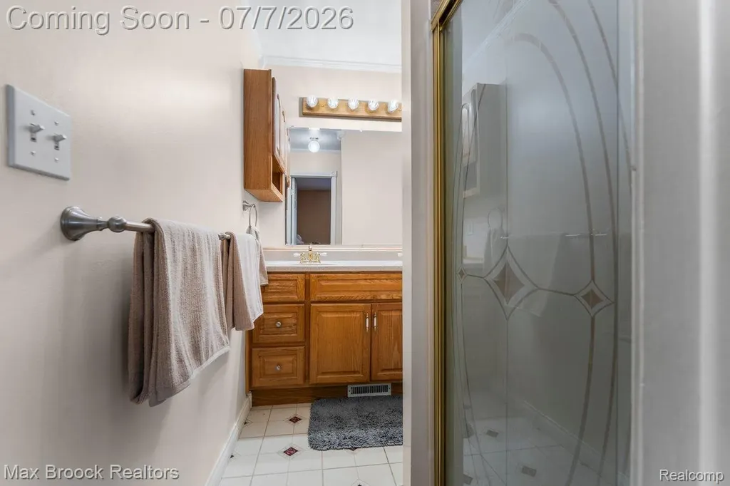 45361 Indian Creek Drive Canton Charter Township MI 48187