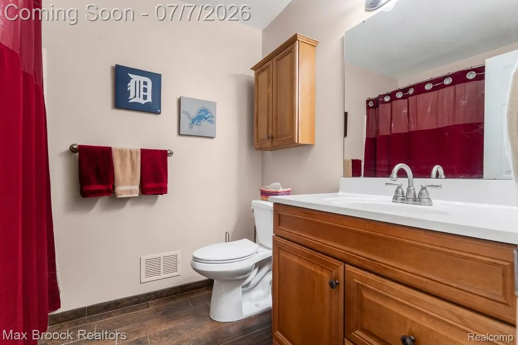 45361 Indian Creek Drive Canton Charter Township MI 48187
