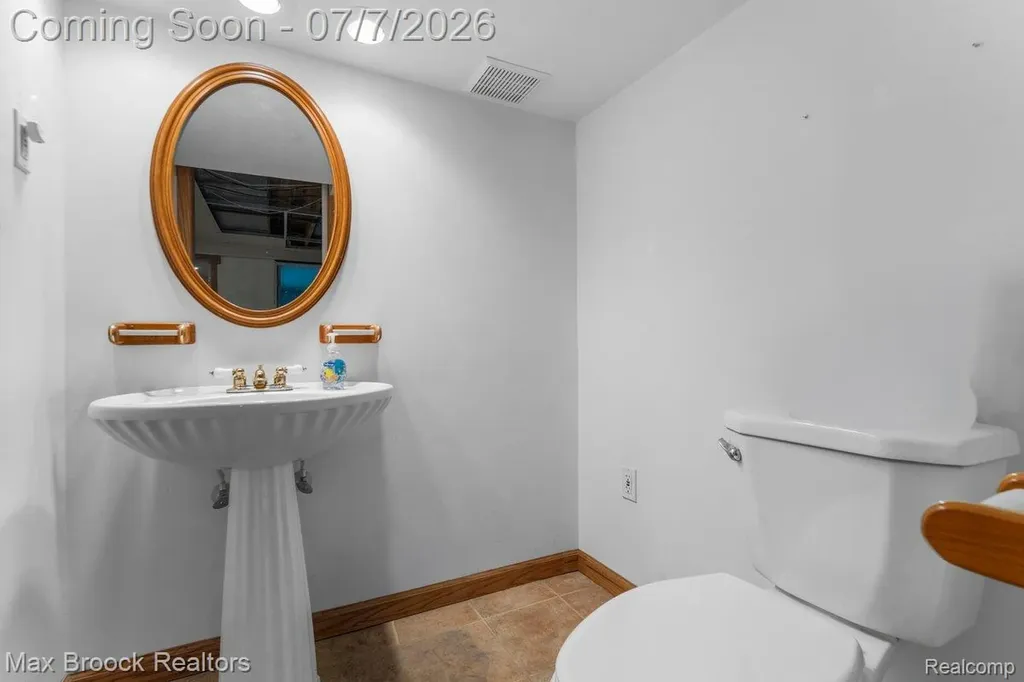 45361 Indian Creek Drive Canton Charter Township MI 48187