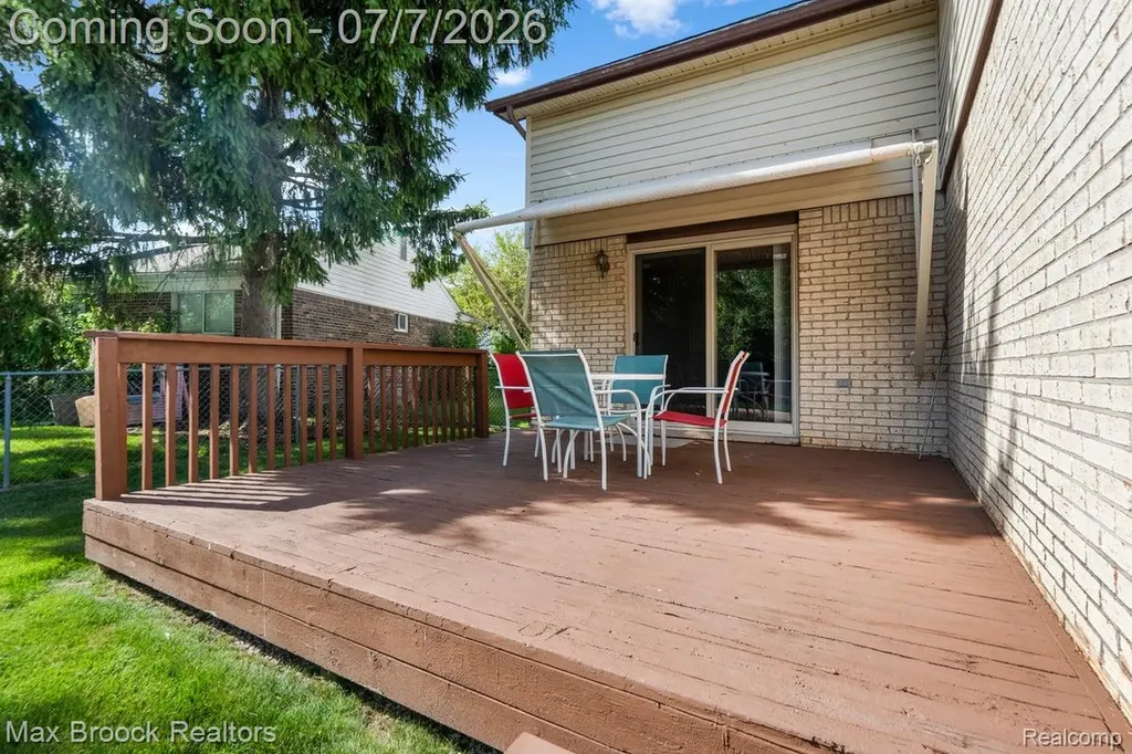 45361 Indian Creek Drive Canton Charter Township MI 48187