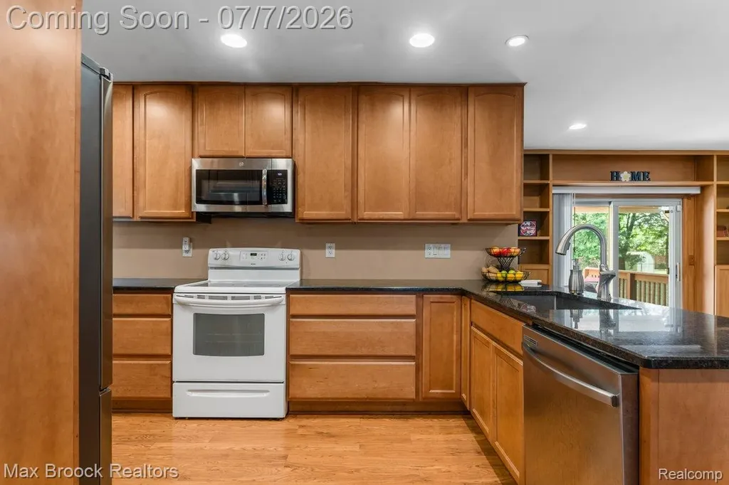 45361 Indian Creek Drive Canton Charter Township MI 48187