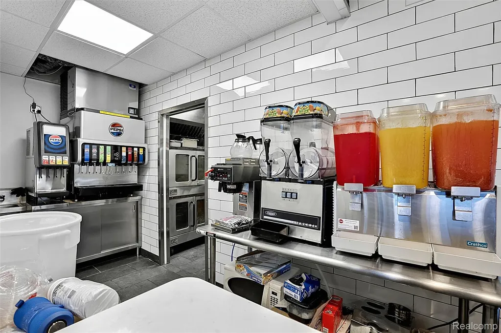 24737 W 8 Mile Road Detroit City MI 48219