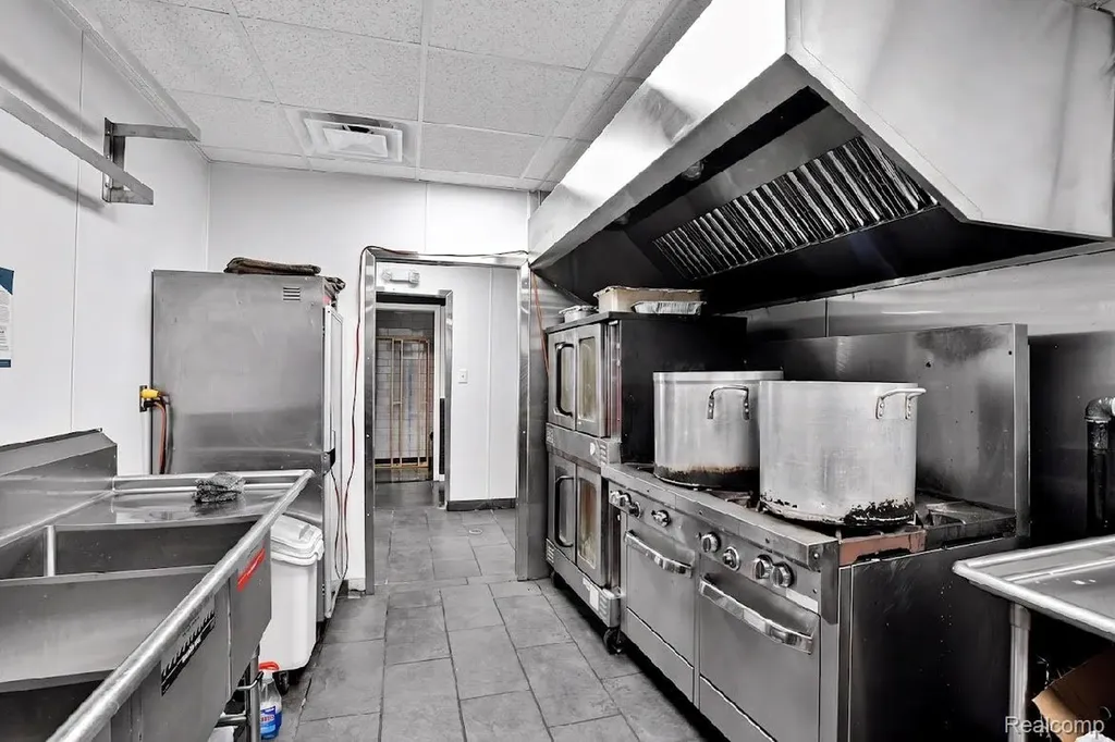 24737 W 8 Mile Road Detroit City MI 48219